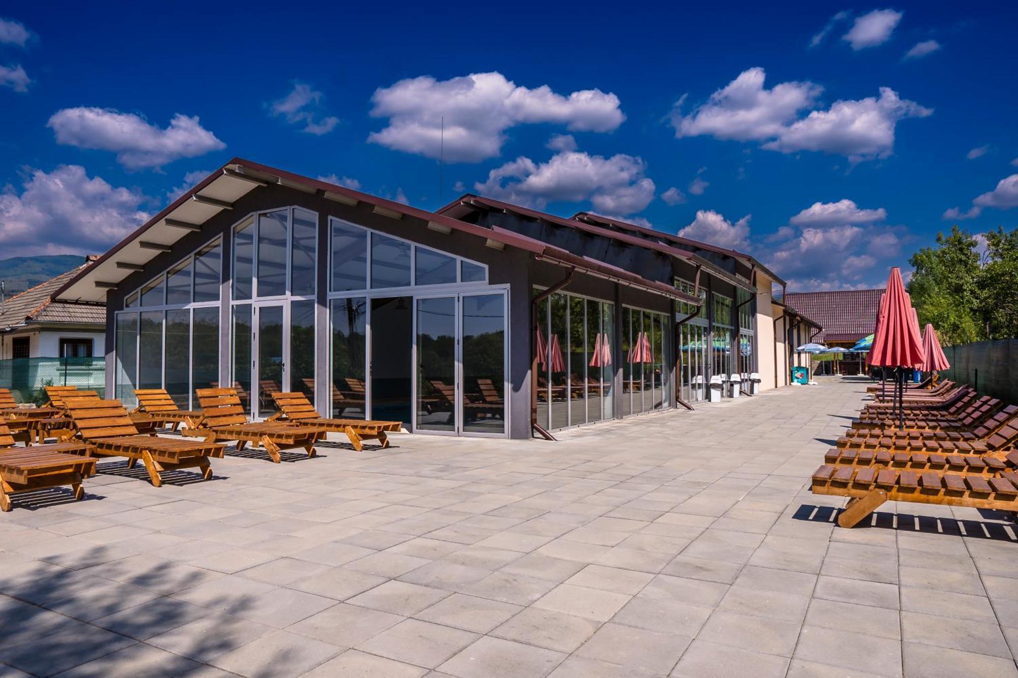 Hotel Aquacool Crasna  Zewnętrze zdjęcie